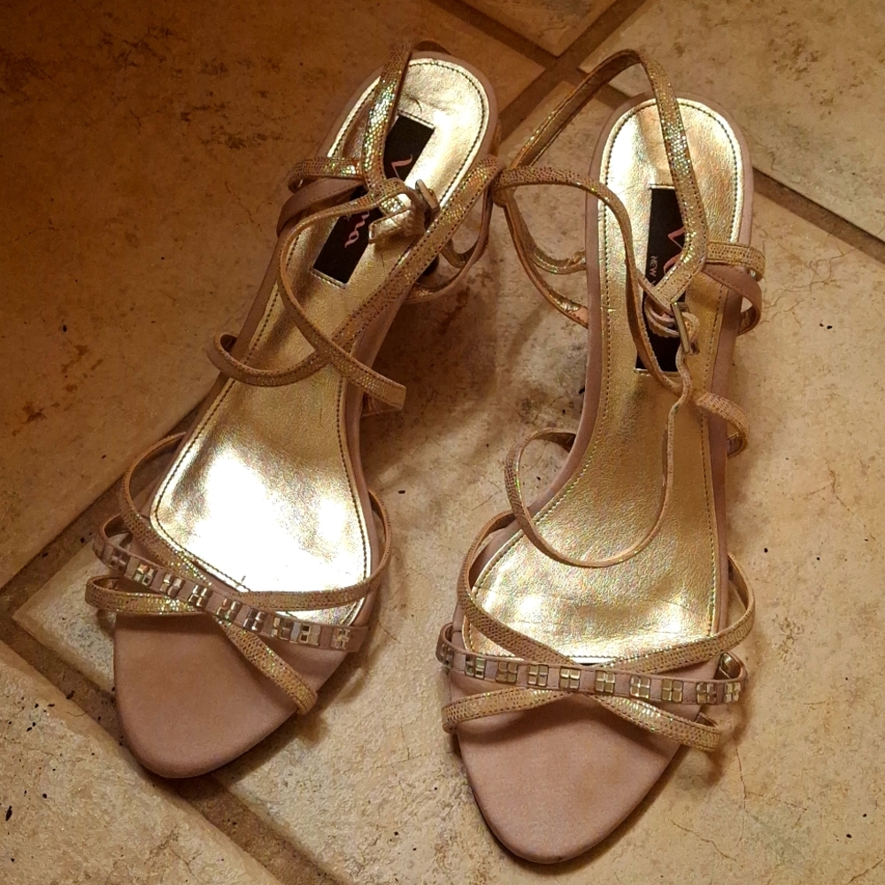 Nina Gold Kitten Heels w/ Heels